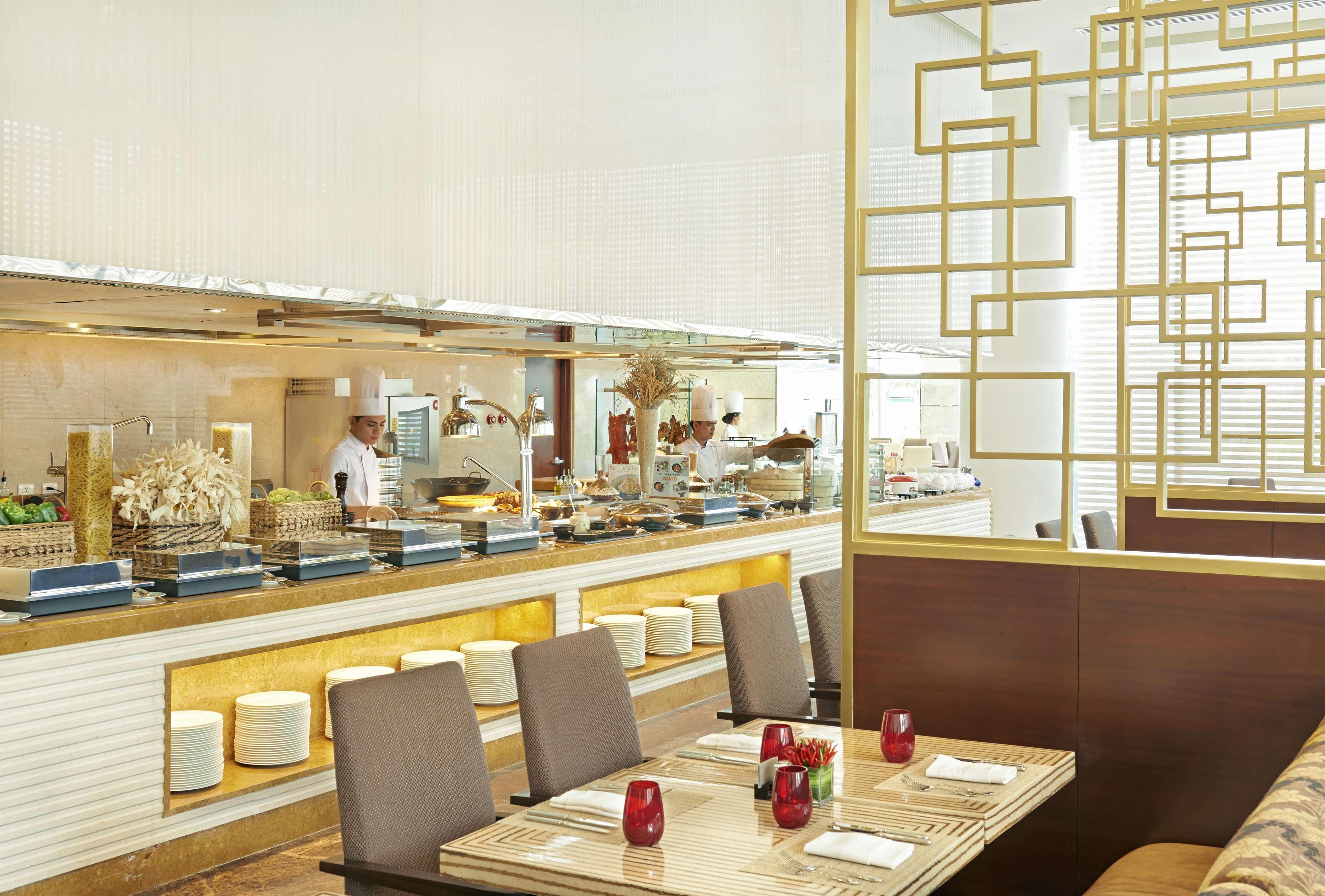 Hotel Fairmont Makati à Makati City Extérieur photo The restaurant